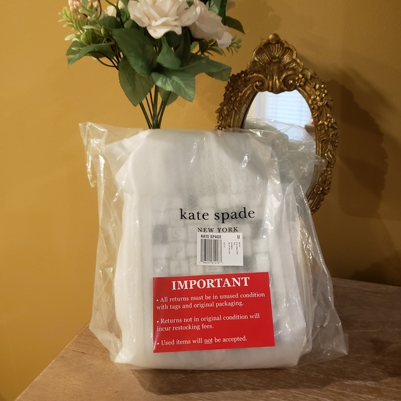 NWT! KATE SPADE MANHATTEN Crossword Puzzle Tote / Crossbody ( WORDPLAY ) - Picture 3 of 6